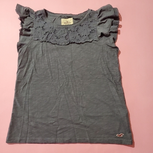 Hollister Grey Knit Top Eyelet Lace Ruffles Super Cute Preppy - Picture 1 of 8